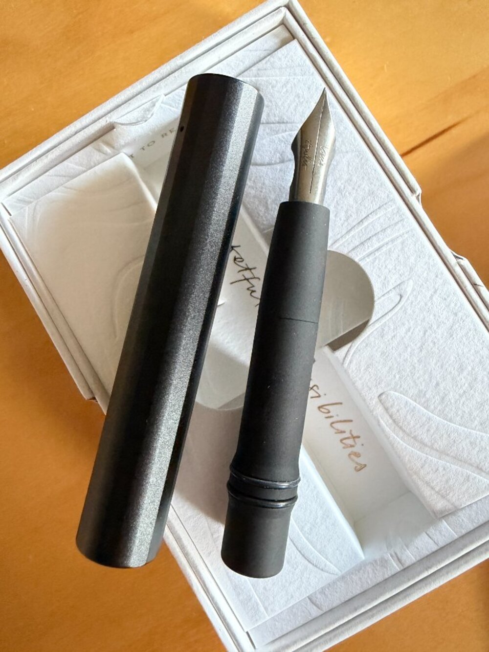 Tom's Studio NIB ~ Studio Pocket Pen 2.0 - Fountain Pen in Black